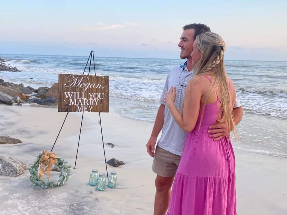 Romantic Beach Proposal Sign. Personalized Will You Marry Me Sign