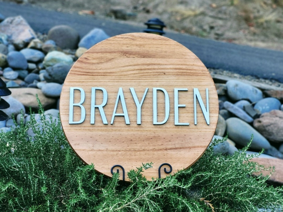 Baby name wood round
